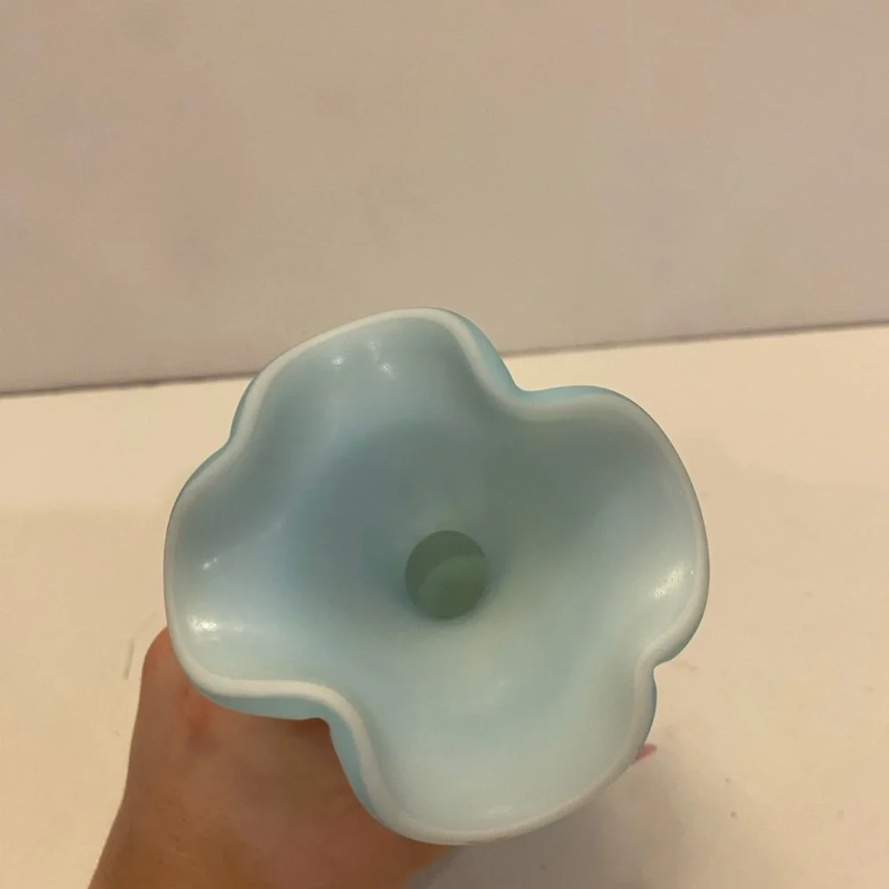 Mosser Hen Nest Open Salt Green Translucent glass